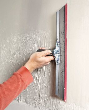 Easy skim coating technique works even if you have zero drywall skills. My walls look awesome now! Diy Drywall, Drywall Tools, Drywall Installation, Drywall Repair, Home Fix, Wall Texture, Diy Home Repair, Home Repairs, Diy Home Improvement