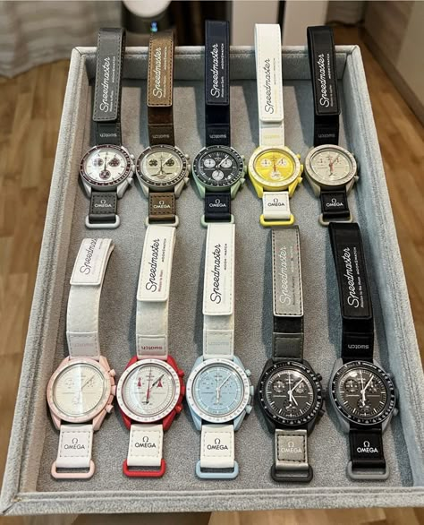 Swatch Moon Watch, Omega X Swatch Moon, Swatch Omega, Watches Aesthetic, Jewelry Logo Ideas, Speedmaster Omega, Omega X Swatch, Mens Watches Affordable, Tech Watches