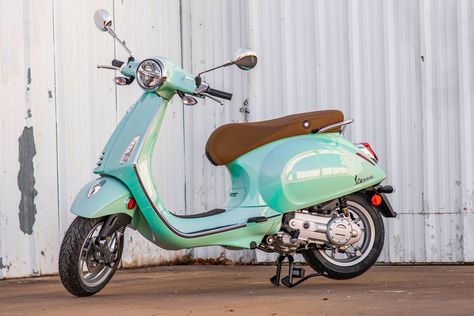 2018 Vespa Primavera 150 Vespa Primavera 150, Mopeds For Sale, 50cc Moped, Moped Motorcycle, Vespa 150, Two Wheel Scooter, Vespa S, Dream Vehicles, Moto Vintage