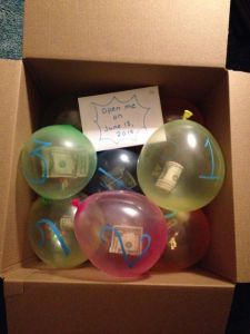 Money Balloon, Diy Christmas Gifts For Kids, Anniversaire Diy, Easy Diy Christmas Gifts, Creative Money Gifts, Birthday Money, Navidad Diy, Idul Fitri, Easy Christmas Diy