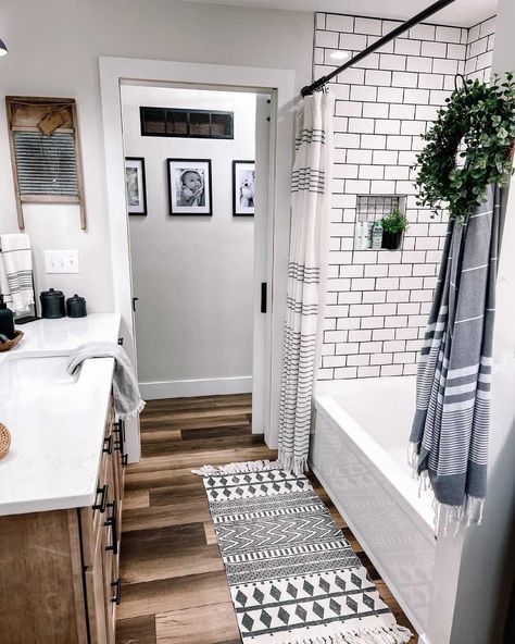 Bathroom Farmhouse Style, Farmhouse Inspiration, Modern Farmhouse Bathroom, House Bathroom, Farmhouse Bathroom, Beautiful Bathrooms, Tag A Friend, House Inspo, The Bathroom