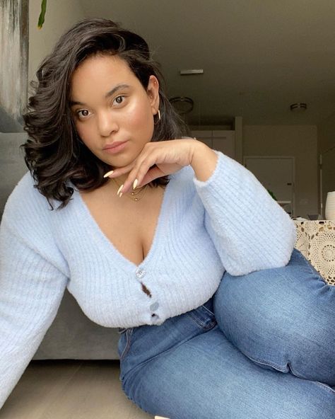 Denise Mercedes 🇩🇴 on Instagram: “😊” Denise Mercedes, Girls Style, Cropped Cardigan, Body Positivity, Body Goals, Open Shoulder Tops, Asos, Fashion Inspo, Instagram Photos