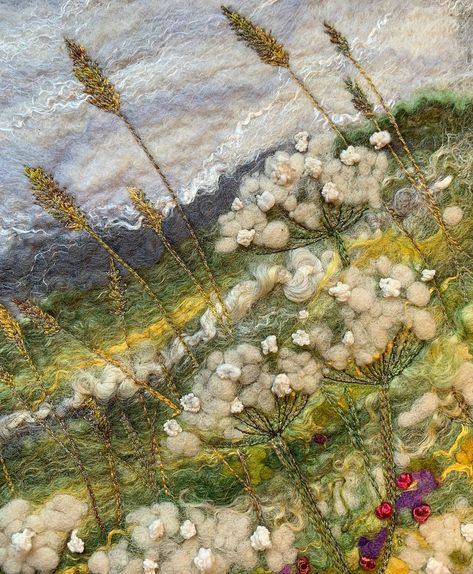 Felted Sheep Picture, 2d Felting, Felted Pictures, Felt Painting, Felted Crafts, Felt Wall Hanging, Wool Felt Projects, Wet Felting Projects, Felted Wool Crafts