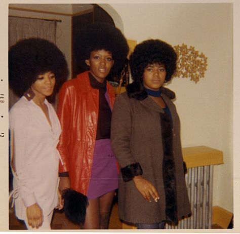 1972 fashion 70s Fashion African American, 70s Black Fashion, Three Women, Vintage Black Glamour, Style Noir, Popular Hairstyles, Black Women Fashion, African American Women, Southern Belle