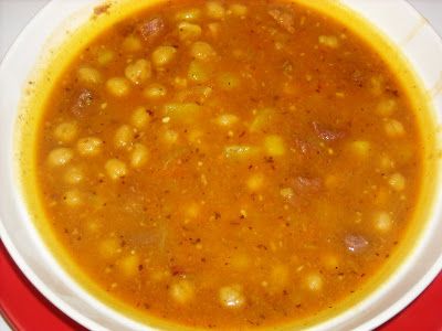 Spanish Bean Soup, Garbanzo Soup, Garbanzo Bean Soup, Spanish Beans, Garbanzo Bean Recipes, Cooking Garbanzo Beans, Cooking Beets, 15 Bean Soup, Beans Recipes