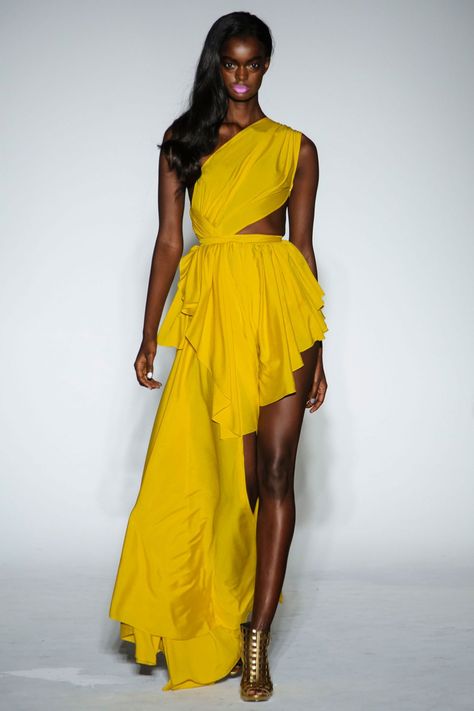 Yellow Goddess, Dress Gala, Goddess Fashion, Catty Noir, Designer Party Dresses, Yellow Dresses, Michael Costello, Heart Women, Gala Dresses