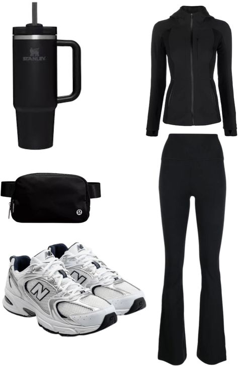 Black And White Workout Outfit, Clean Girl Goth Aesthetic, Black Sporty Outfit, Goth Fitness Outfit, Goth Running Outfit, Goth Fitness Aesthetic, Athletic Goth, Goth Workout Aesthetic, Goth Fitness