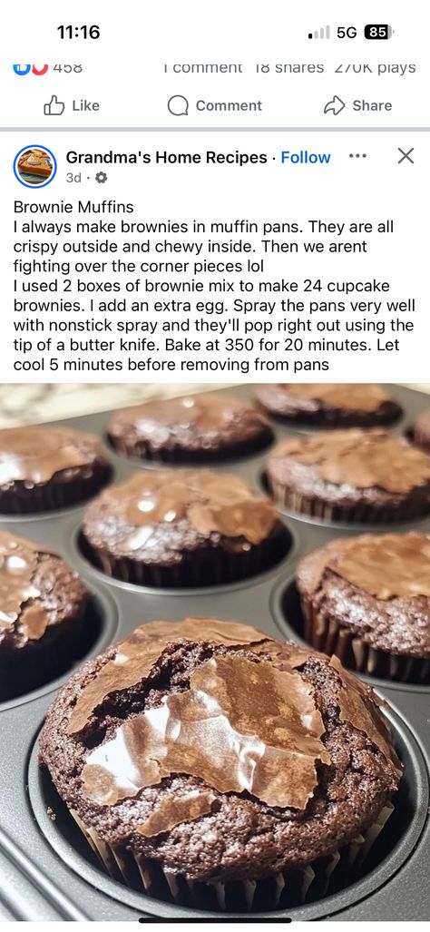 Pan Brownies, Brownie Muffins, How To Make Brownies, Small Cupcakes, Brownie Cupcakes, Blondie Brownies, Muffin Pans, Cupcake Pan, Reeses Peanut Butter Cups