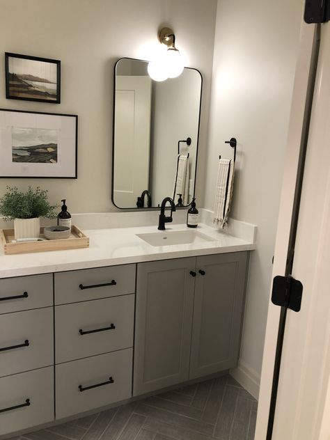 Bathroom Ideas Gray Cabinets, Bathroom Grey Cabinets White Counters, Gray Cabinets In Bathroom, Bathrooms With Grey Vanities, Grey Cabinet Bathroom, Grey Vanity Bathroom Wall Colors, Bathroom With Gray Vanity, Grey Vanity Bathroom, Gray Bathroom Cabinets