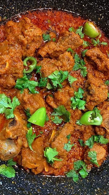 Bhuna Gosht, Rasam Recipe, Desi Khana, Whole Spices, Ginger Garlic Paste, Lamb Curry, Red Chilli Powder, Halal Recipes, Desi Food