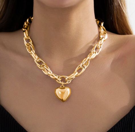 Available at my Etsy Store! :) Grunge Necklace, قلادات متدلية, Girls Choker, Grunge Jewelry, Chunky Chain Necklaces, Heavy Chain, Heart Pendant Gold, Neck Jewellery, Hip Hop Jewelry