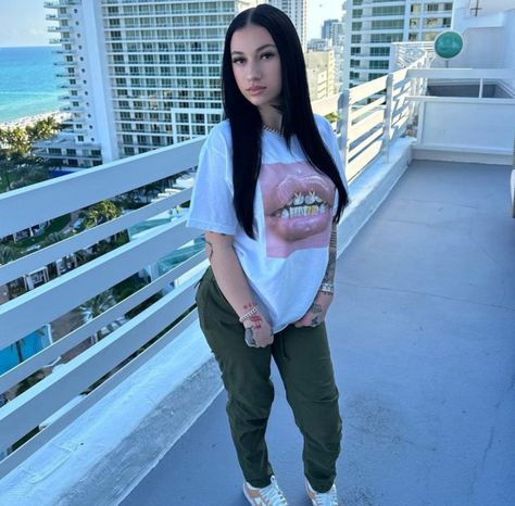 Miami, FL Posters Celebrities, Bhad Babie, Bff Notes, Bhad Bhabie, Danielle Bregoli, Latina Outfits, Fashion Teenage Girls, Latina Fashion Outfits, Latina Fashion