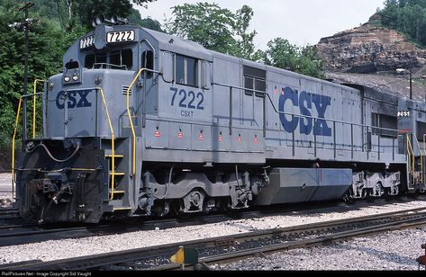 RailPictures.Net Photo: CSXT 7222 CSX Transportation (CSXT) GE U30C at Hazard, Kentucky by Sid Vaught Hazard Kentucky, Csx Transportation, Train Pics, Csx Trains, Garden Railway, Milwaukee Road, Norfolk Southern, High Iron, Model Train Scenery