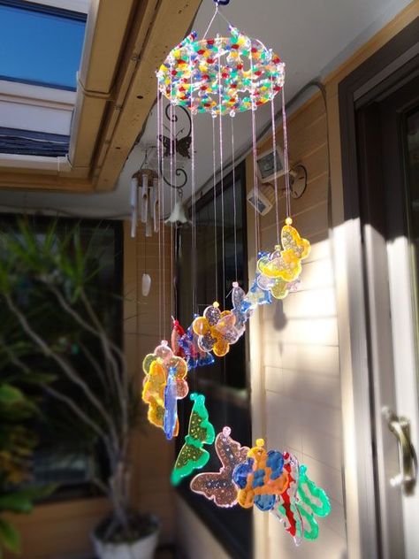 Perler Bead Wind Chimes, Bead Windchimes, Melted Bead Suncatcher, Melted Pony Beads, Melted Bead Crafts, Windchimes Diy, Aquarium Tips, Melted Beads, Pony Bead Crafts