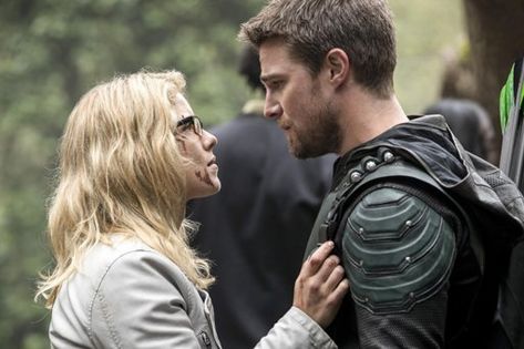 Top 10 Best TV Ships Of The Last Decade 1st place is Oliver and Felicity with 5990 votes #Olicity Oliver Queen Felicity Smoak, Arrow Felicity, Arrow Tv Series, Stephen Amell Arrow, Supergirl 2015, Oliver And Felicity, Arrow Oliver, Team Arrow, Felicity Smoak