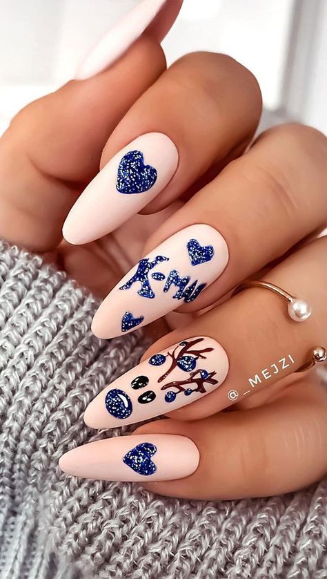 Reindeer Nails, Gel Nails Short, Christmas Nails Designs, Blue Christmas Nails, Snowflake Nail Design, Nail Inspired, Holiday Manicure, Pride Nails Designs, New Years Nail Designs