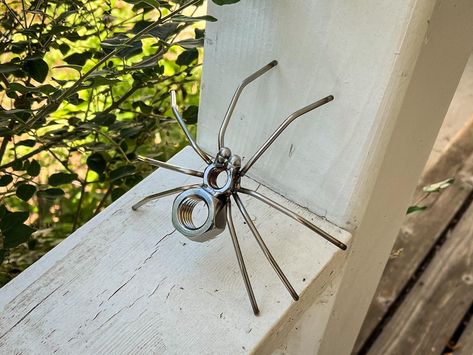 Handcrafted stainless steel spider.  TIG-welded with great care, resulting in nice, clean welds. Perfect as unique seasonal (or not) decor for your home or business. Great for gift-giving as well. Height: 1.5 inches Width: 6 inches  Length: 5" All items are packaged with care to keep them safe during shipment.  *Due to this item being made to order, each one will be unique and may vary slightly from the photo. However, the same materials and methods will be used. All items are made to order. Cur Easy Welding Projects, Metal Spider, Art Fer, Welded Metal Art, Metal Ideas, Welding Supplies, Scrap Art, Welding Art Projects, Metal Working Projects