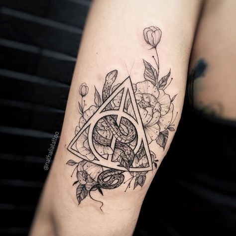 Deathly Hallows tattoo by nataliatattoo #nataliatattoo #deathlyhallows #fineline #deathlyhallowstattoo #harrypotter #literature #book #movie #flowers #floral #symbol #tattooswithmeaning #Illustrative | Jan 17th 2020 | 1282163 Slytherin Tattoo, Hallows Tattoo, Harry Tattoos, Hp Tattoo, Animal Tattoo Ideas, Unalome Tattoo, Circle Tattoo, Om Tattoo, Elements Tattoo