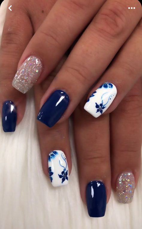 Wedding Day Nails Blue, Navy Blue Nails Square, Dark Blue Flower Nails, Navy Blue Nails With Design, Navy And White Nails, Navy Nail Designs, Blue And White Nail Art, Navy Nails Design, Bridal Shower Nails