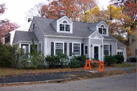 bumped out front door | Via Kristi Lee Marigold Poms Entry Addition Exterior, Cape House Exterior, Cape Cod House Interior, Cape Cod House Exterior, Cap Cod, Cape Style Homes, House Additions, Mud Room Entry, Cape Cod Style House