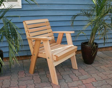 Red Cedar American Classic Patio Chair Octagon Picnic Table, Wood Patio Chairs, Plywood Table, Chair Design Wooden, Wood Shop Projects, Garden Chair, Cool Woodworking Projects, Wood Furniture Diy, Lawn Chairs