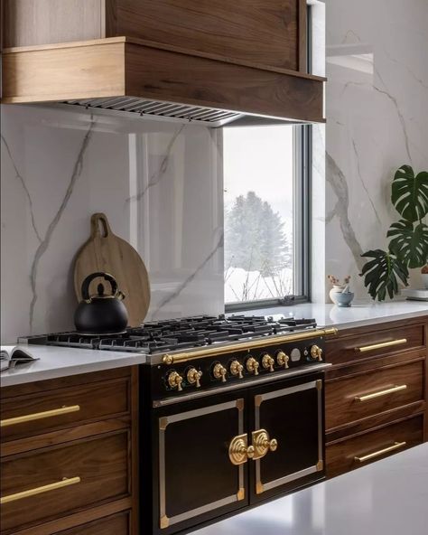 La Cornue by Andi-Co Australia (@lacornue_by_andico) • Instagram photos and videos La Cornue Cornufé 110 Induction Range, La Cornue Range Kitchen, Old Kitchen Ideas, La Cornue Chateau, La Cornue Kitchen, Country Luxe, La Cornue Range, Range Cookers, Induction Range