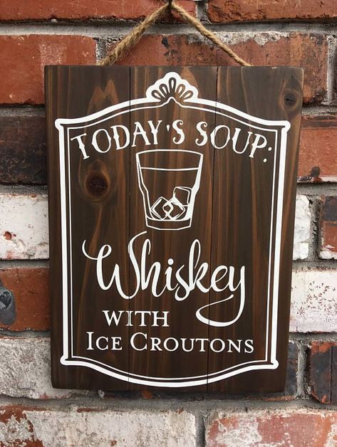 Whisky Spender, Country Bar, Whiskey Ice, Lake House Interior, Bar Design Awards, Rustic Restaurant, Rustic Bar, Work Quotes Funny, Mini Bars