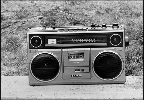 Street Images, Hip Hop Radio, History Of Hip Hop, Street Image, Afro Cuban, Caribbean Culture, Boom Box, Latin Music, Black Music