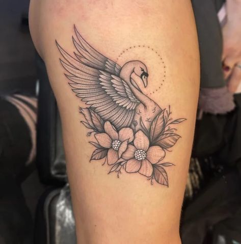 Swan Tattoo, Birth Flower Tattoos, Delicate Tattoo, Dope Tattoos For Women, Classy Tattoos, Line Art Tattoos, Elegant Tattoos, Feminine Tattoos, Dope Tattoos