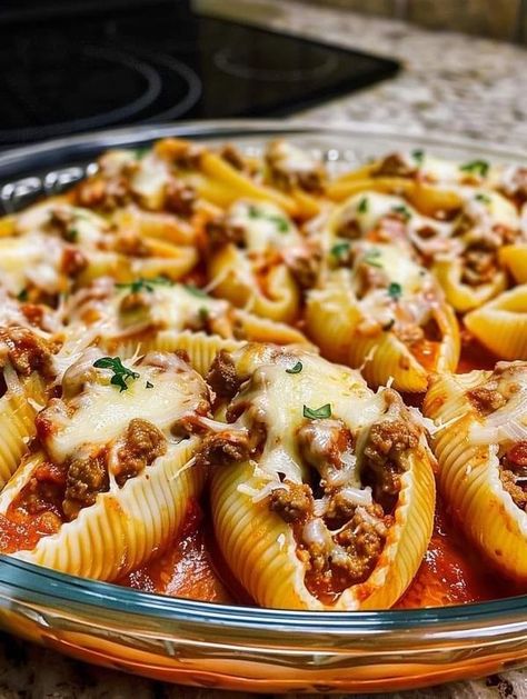 mauro & maddalena castano | Creamy Ricotta Beef Stuffed Shells Pasta 🍝 | Facebook Stuff Shells Recipes Ricotta, Stuff Shells Recipes, Beef Stuffed Shells, Stuff Shells, Shells Pasta, Ricotta Stuffed Shells, Cheesy Pasta Bake, Shell Pasta Recipes, Comfort Pasta