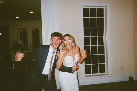 Disposable Wedding Photos, Disposable Film Camera Wedding, Wedding Disposable Camera Photos, Disposable Camera Engagement Photos, Disposable Camera Photography Wedding, Film Cameras Wedding, Wedding Film Camera, Film Cameras At Wedding, Camera At Wedding Disposable