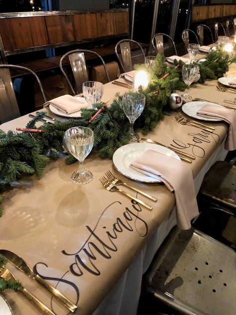 Butcher Paper Tablecloth Christmas, Butcher Paper Wedding Table, Butcher Paper Table Runner, Brown Paper Table Runner, Butcher Paper Tablecloth, Autumn Hosting, Craft Paper Table Runner, Thanksgiving Dinner Table Setting, Rustic Country Wedding Decorations