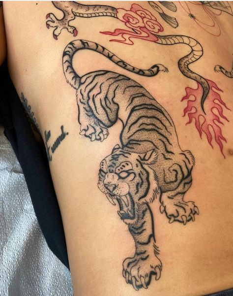 Tiger Tattoo Thigh, Traditional Tiger Tattoo, Leopard Tattoos, Tiger Tattoo Design, Black Girls With Tattoos, Hip Tattoos Women, Leg Tattoos Women, Red Tattoos, Thigh Tattoos Women