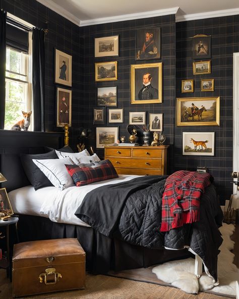 Sherlock holmes inspired room Thomas Bedroom, Lauren Aesthetic, Vintage Kids Room, Chalet Chic, Teenage Boy Room, Log Cabin Interior, Room Redo, Big Boy Room, Home Building Design