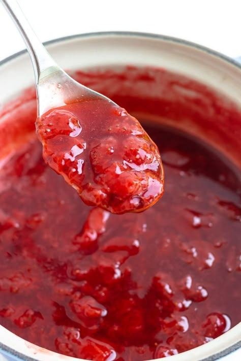 Learn how easy it is to make this super delicious strawberry compote recipe. Just 4 simple ingredients and so versatile! Use it as a strawberry topping on anything from breakfast favorites like pancakes and waffles to desserts like ice cream, cheesecake and more! This easy, homemade strawberry sauce sure is a great way to enjoy the taste of sweet summer strawberries! | www.mapleandmango.com Strawberry Compote Recipe, Spaghetti Ice Cream, Ice Cream Cheesecake, Strawberry Recipes Easy, Breakfast Favorites, Fruit Dips, Homemade Strawberry Sauce, Compote Recipe, Strawberry Compote