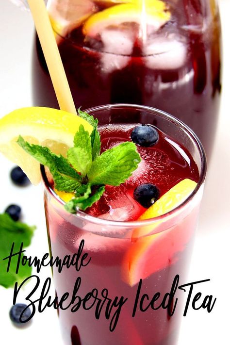 This easy, refreshing homemade blueberry iced tea can be made with fresh or frozen blueberries and is naturally sweetened. Homemade Energy Drink, Blueberry Simple Syrup, Iced Tea Recipes Homemade, Gluten Free Brunch, Tea Blends Recipes, Blueberry Tea, Sweet Tea Recipes, Healthy Cocktails, Berry Tea