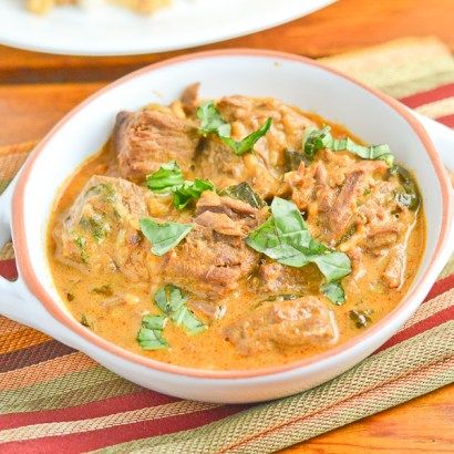 Slow Cooker Thai Red Curry Beef - Salu Salo Recipes Thai Red Curry Beef, Slow Cooker Thai, Curry Beef, Thai Beef, Food Buffet, Beef Curry, Crock Pot Slow Cooker, Crock Pot Cooking, Slow Cooker Beef