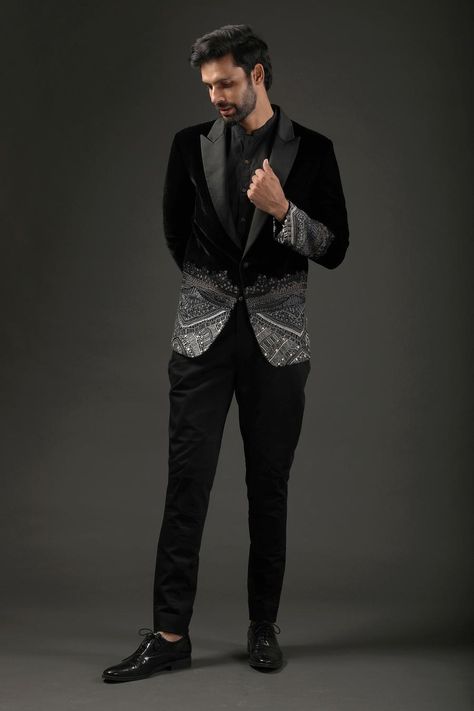 Unique Tuxedos, Embroidered Tuxedo, India Fashion Men, Indian Wedding Clothes For Men, Velvet Tuxedo, Slim Fit Suit Men, Wedding Outfit Men, Rohit Bal, Wedding Clothes