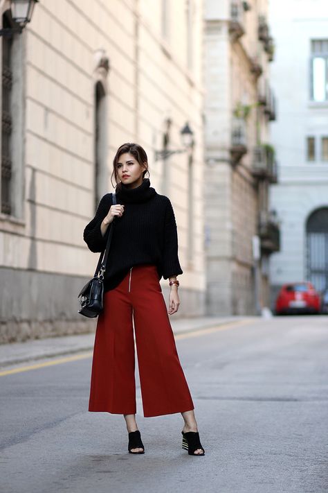 Culottes Street Style, How To Wear Culottes, Culottes Outfit, Square Pants, Outfit Inspiration Fall, Fashion Lookbook, Chic Outfits, Winter Outfits, Winter Fashion