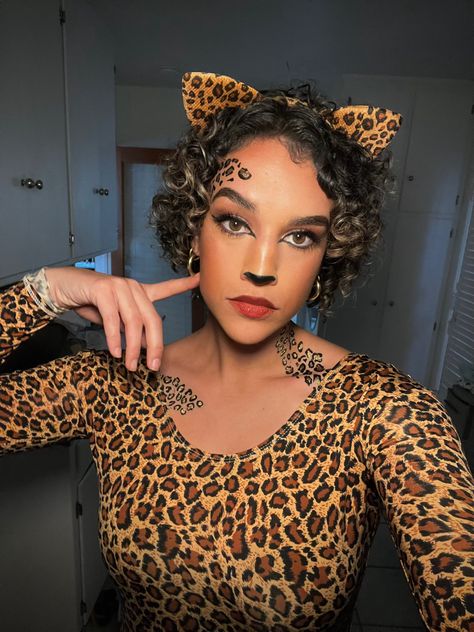 Cheetah Halloween makeup costume leopard bodysuit make up tattoo cheetah print Cheetah Halloween Makeup Easy, Leopard Makeup Halloween Easy, Cheetah Halloween Makeup, Tattoo Cheetah, Makeup Halloween Easy, Holiday Costume Ideas, Leopard Makeup Halloween, Cheetah Halloween Costume, Cheetah Halloween