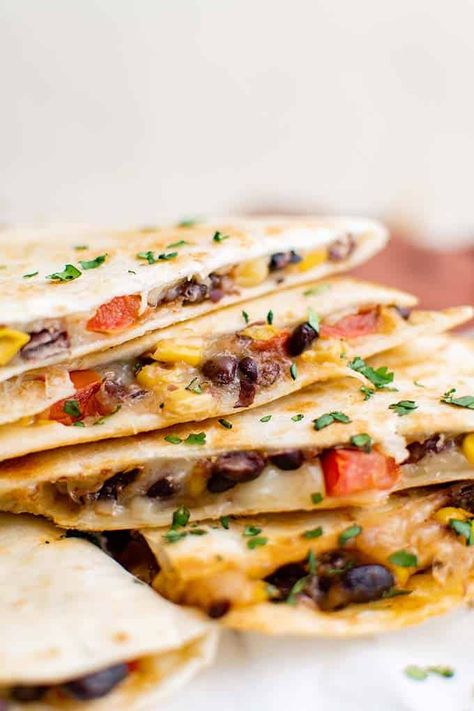 Quessidla Recipes, Bean And Cheese Quesadilla Recipes, Bean Cheese Quesadilla, Black Beans Quesadilla, Healthy Quesadillas, Black Bean Chicken Quesadillas, Bean And Cheese Quesadilla, Pepper Quesadilla, Black Bean Quesadilla Vegan