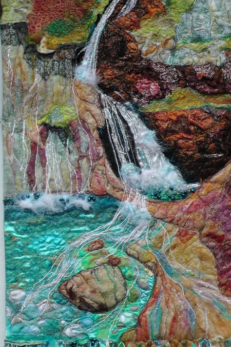 Hanging Textile Art, Wall Hanging Textile, Landscape Art Quilts, Landscape Quilt, Landscape Quilts, Textile Fiber Art, Thread Painting, Art Textile, Textile Artists