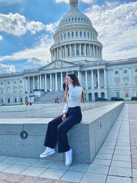 Washington Dc Instagram Pictures, Dc Picture Ideas, Trip Goals, Dc Trip, Washington Dc Travel, Dc Travel, Insta Inspo, Senior Pics, Instagram Pictures