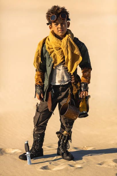 Kid Apocalypse, Apocalypse Clothing, Desert Pictures, Apocalypse Character, Post Apocalyptic Costume, Post Apocalypse, Identity Art, In The Desert, Dieselpunk