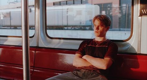 Matt Damon in Good Will Hunting Good Will Hunting Movie, Coming Of Age Aesthetic, Age Aesthetic, Film Shots, Not Your Fault, Good Will Hunting, Film Journal, Movie Shots, Michael Keaton