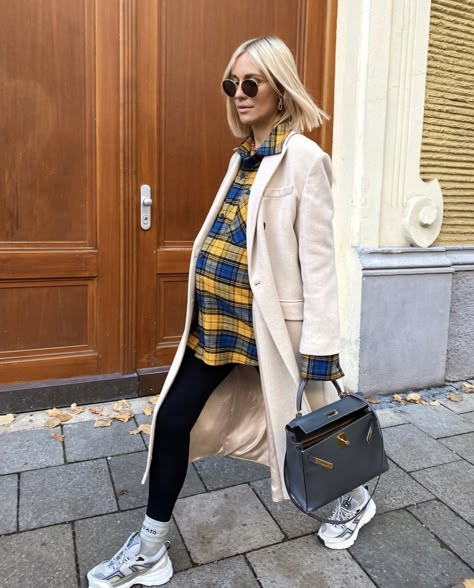 Pregnancy Winter Outfits, Chic Pregnancy Style, Pregnacy Fashion, Maternity Capsule Wardrobe, Pregnancy Fashion Winter, Winter Maternity Outfits, Trendy Maternity Outfits, November 01, Preggo Fashion