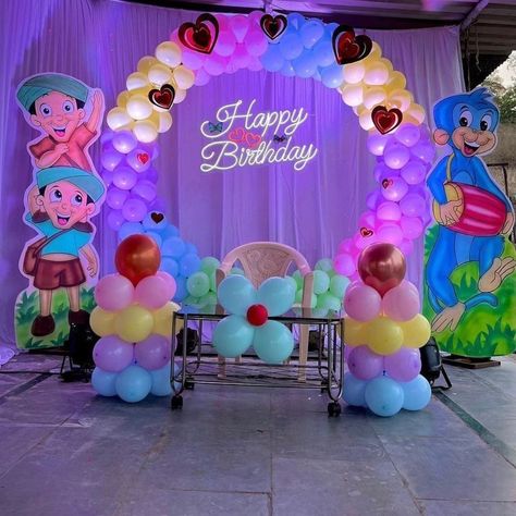 Indoor Birthday Decorations, 1st Birthday Decoration Ideas At Home, Baloon Decoration Idea At Home, Birthday Stage Decoration Ideas, Stage Photoshoot, Flower Wall Decor Diy, Airplane Birthday Party Decorations, Pink Birthday Decorations, Keep Smile