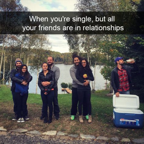 27 Posts About Being Single That Are Hilarious - BlazePress Single Jokes, Valentines Memes, Single Humor, Single People, Charlie Chaplin, Funny Valentine, Couple Goals, I Laughed, Funny Jokes