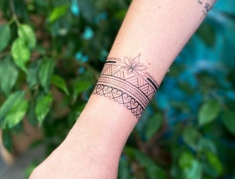 Armband Tattoo Design For Women, Mandala Armband Tattoo, Mandala Band Tattoo, Upper Arm Band Tattoo For Women, Celtic Armband Tattoo, Armband Tattoo For Women, Floral Band Tattoo, Thigh Band Tattoo Women, Simple Armband Tattoo