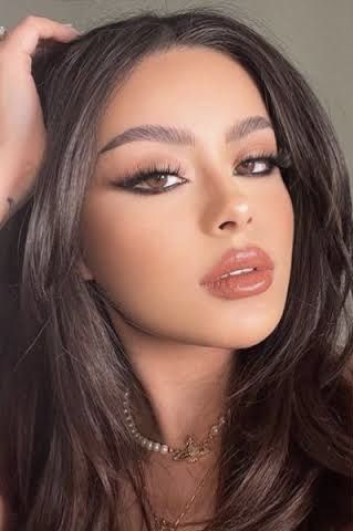 Kylie Makeup, Ootd Instagram, Prom Makeup Looks, Eye Makeup Styles, Hot Makeup, Dark Makeup, Makeup Transformation, Clown Makeup, Natural Makeup Looks